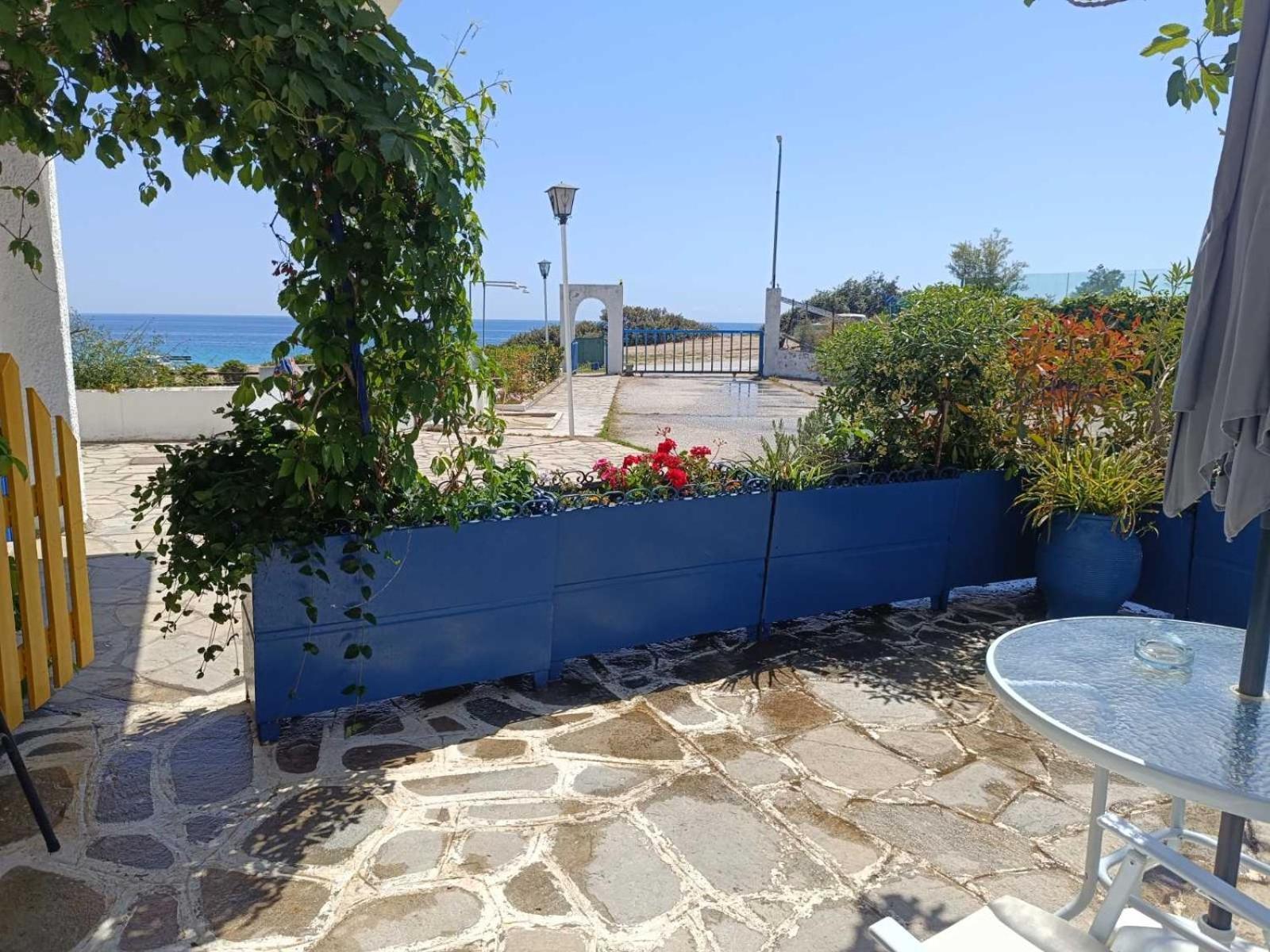 Right Across The Sea Villa Nea Kallikrateia ภายนอก รูปภาพ