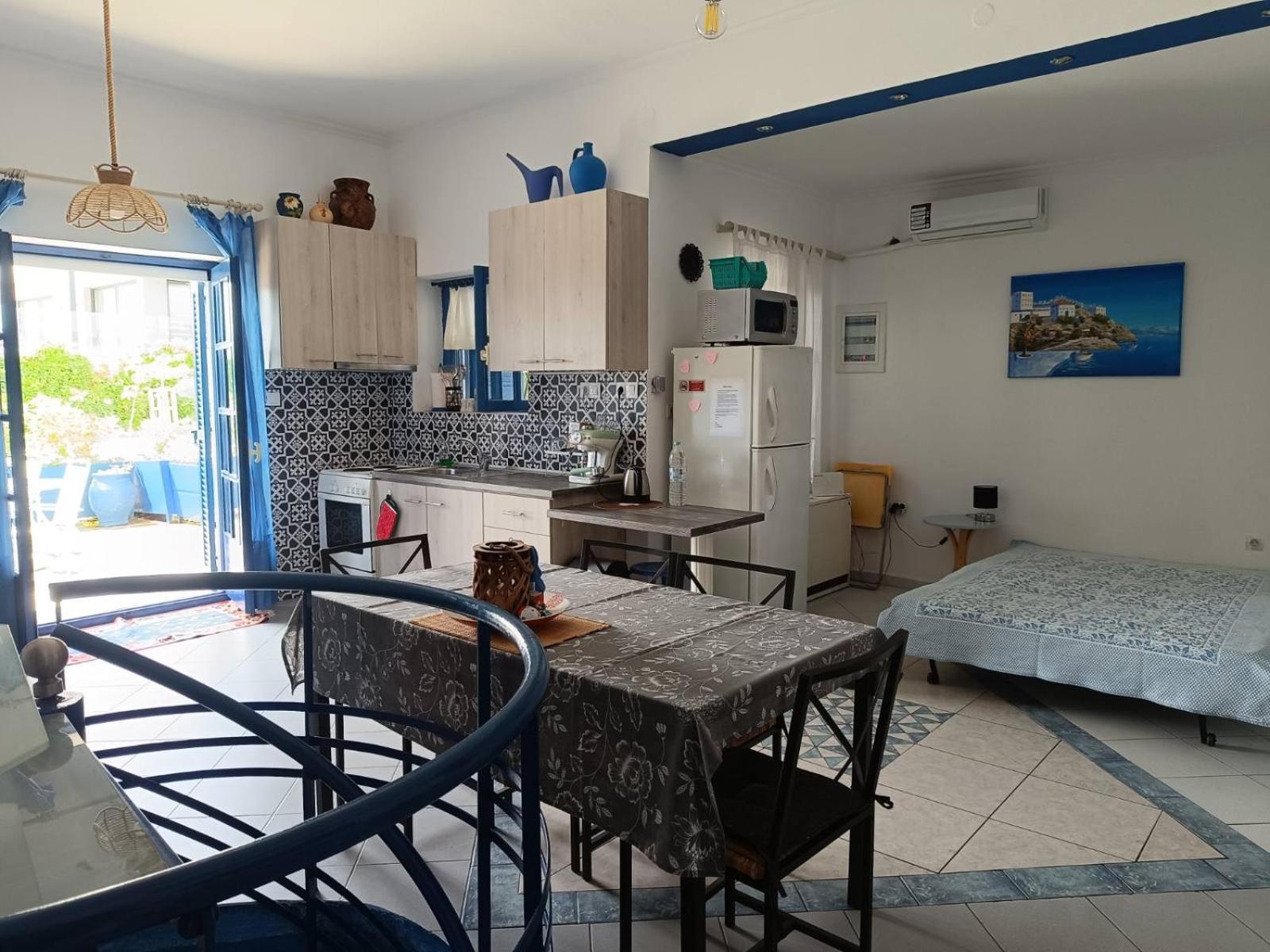 Right Across The Sea Villa Nea Kallikrateia ภายนอก รูปภาพ