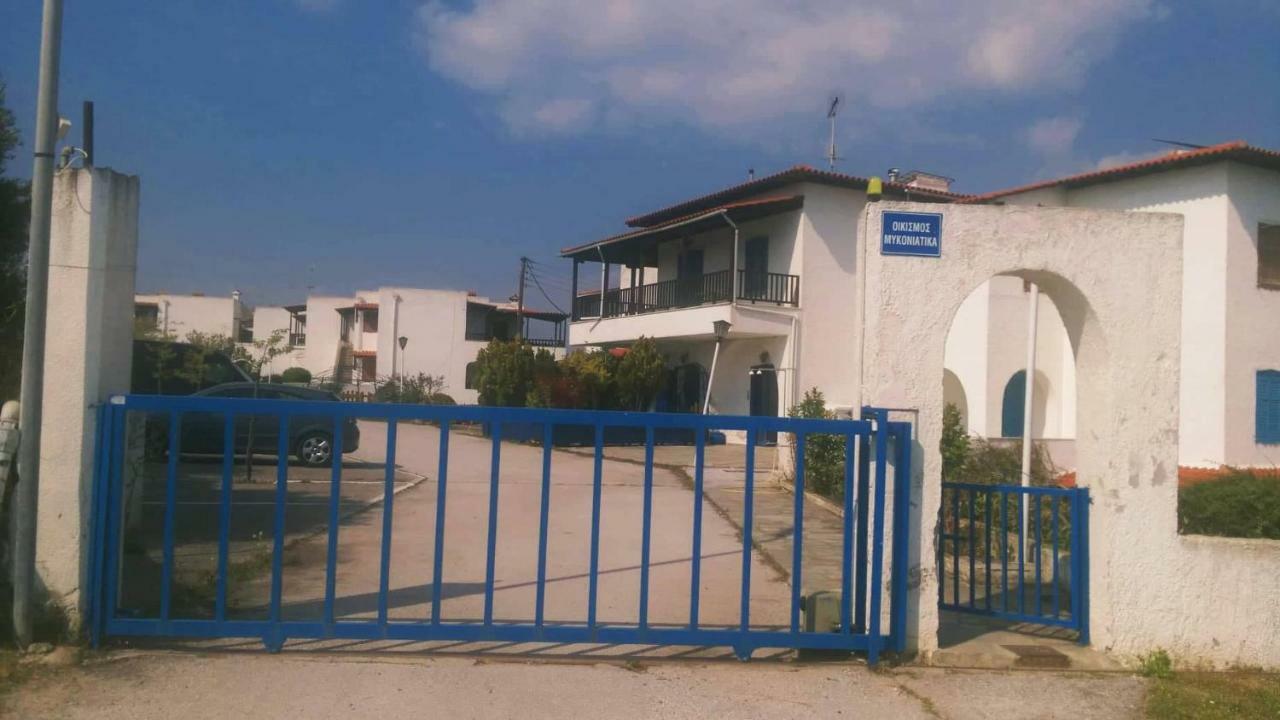 Right Across The Sea Villa Nea Kallikrateia ภายนอก รูปภาพ